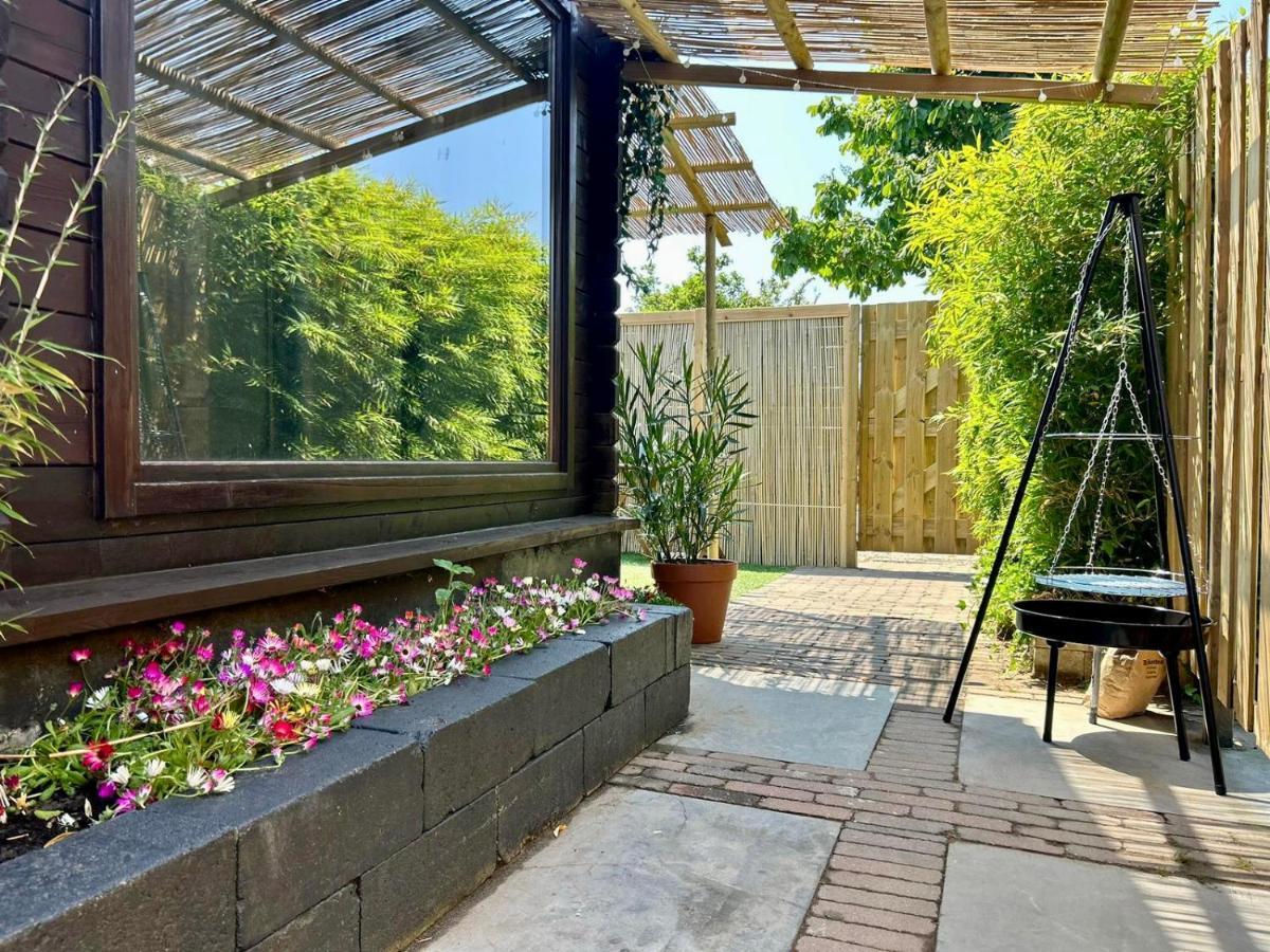 Jungle Style Lodge With Jacuzzi ,Sauna And Garden Near Amsterdam Vijfhuizen Exterior foto