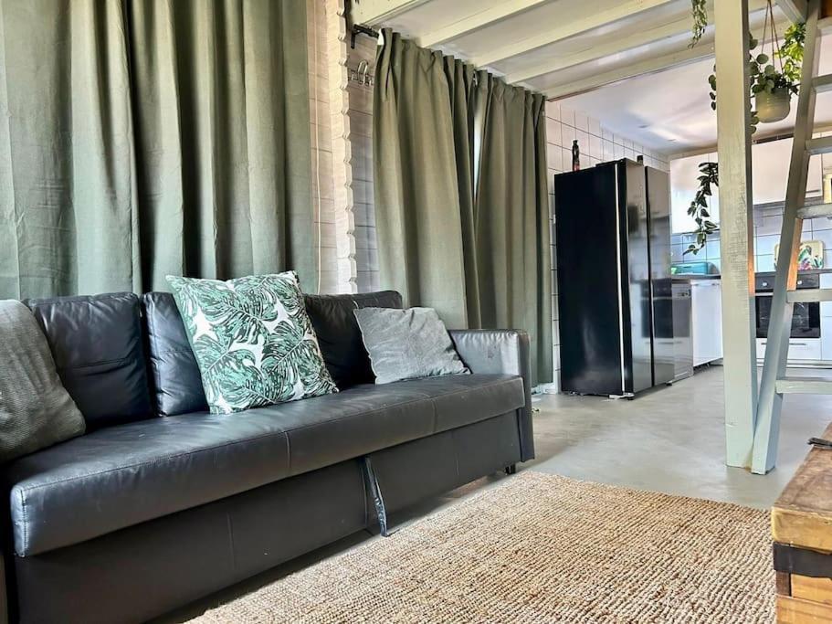 Jungle Style Lodge With Jacuzzi ,Sauna And Garden Near Amsterdam Vijfhuizen Exterior foto