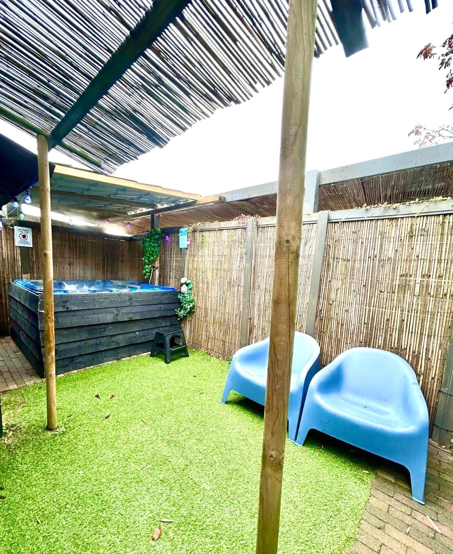Jungle Style Lodge With Jacuzzi ,Sauna And Garden Near Amsterdam Vijfhuizen Exterior foto